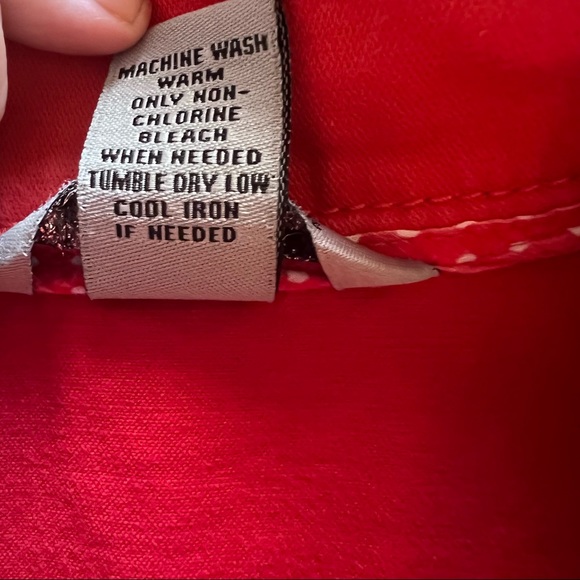 Red lightweight short jacket back pleats button front casual & cool - Picture 10 of 13